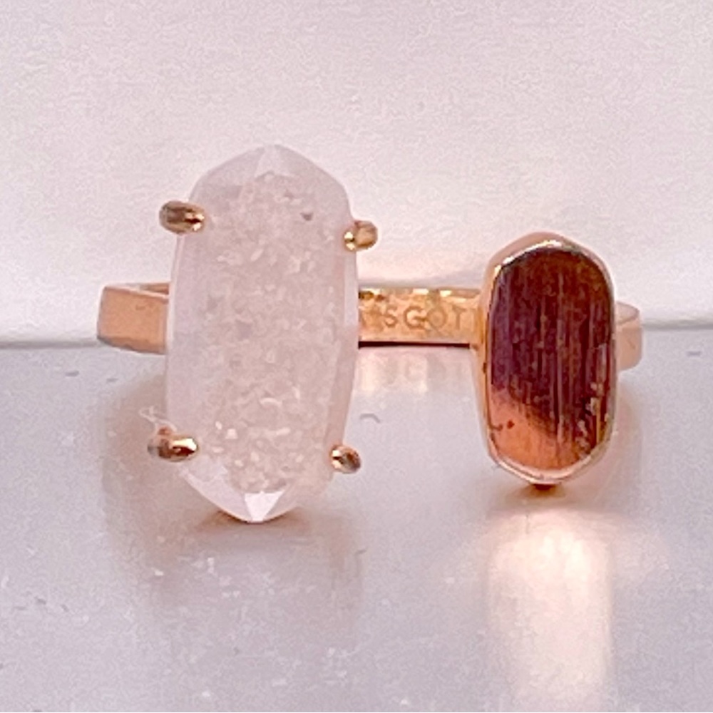 Kendra Scott Rose gold “Pryde” ring with iridescent druzy